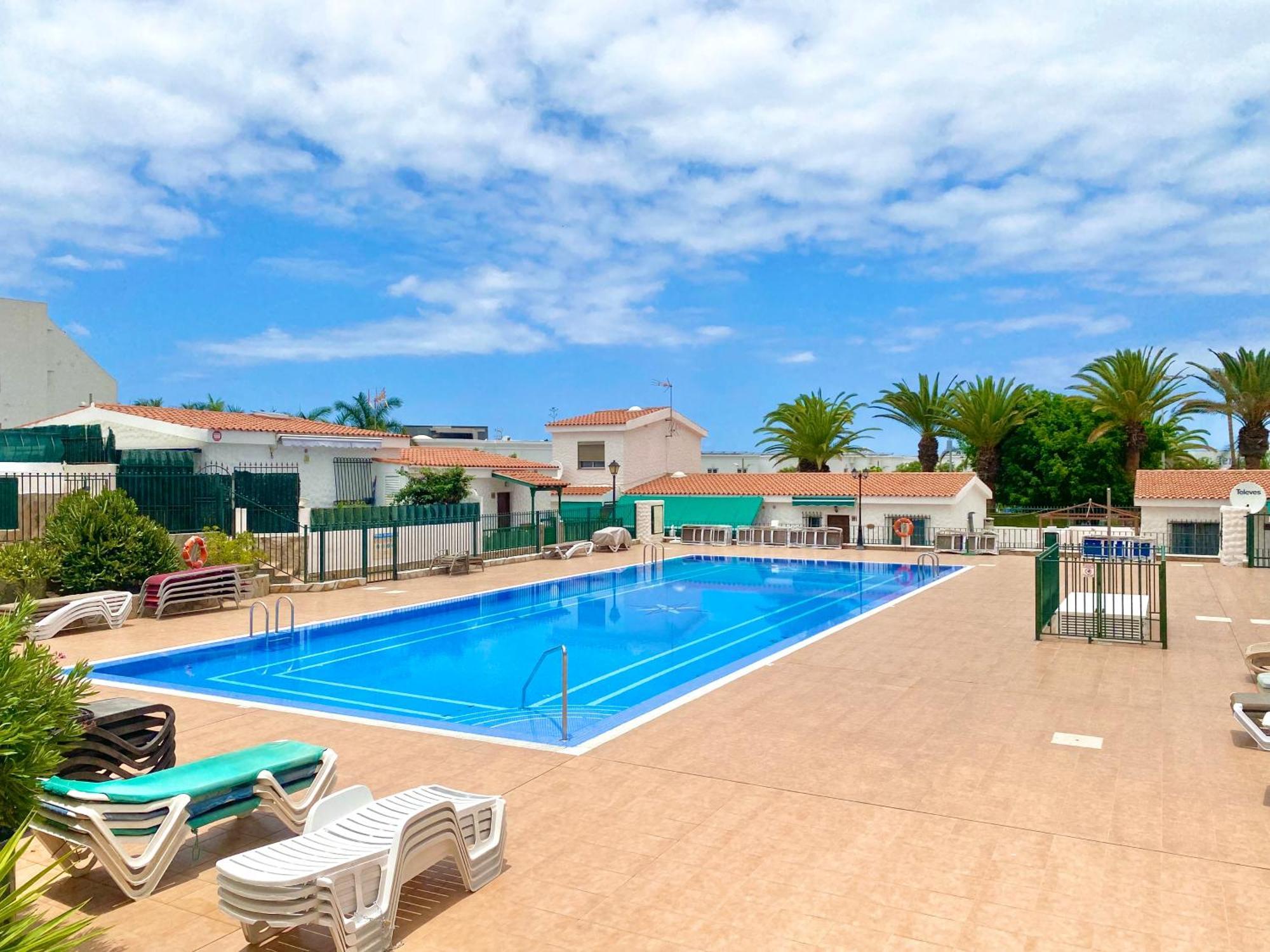 אדחה Adeje Beach Apartament + Parking מראה חיצוני תמונה